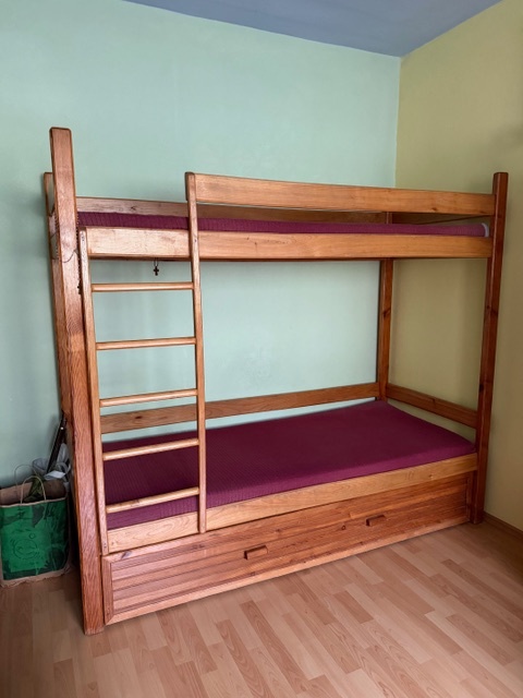 Poschodova postel s uloznym priestorom - 3