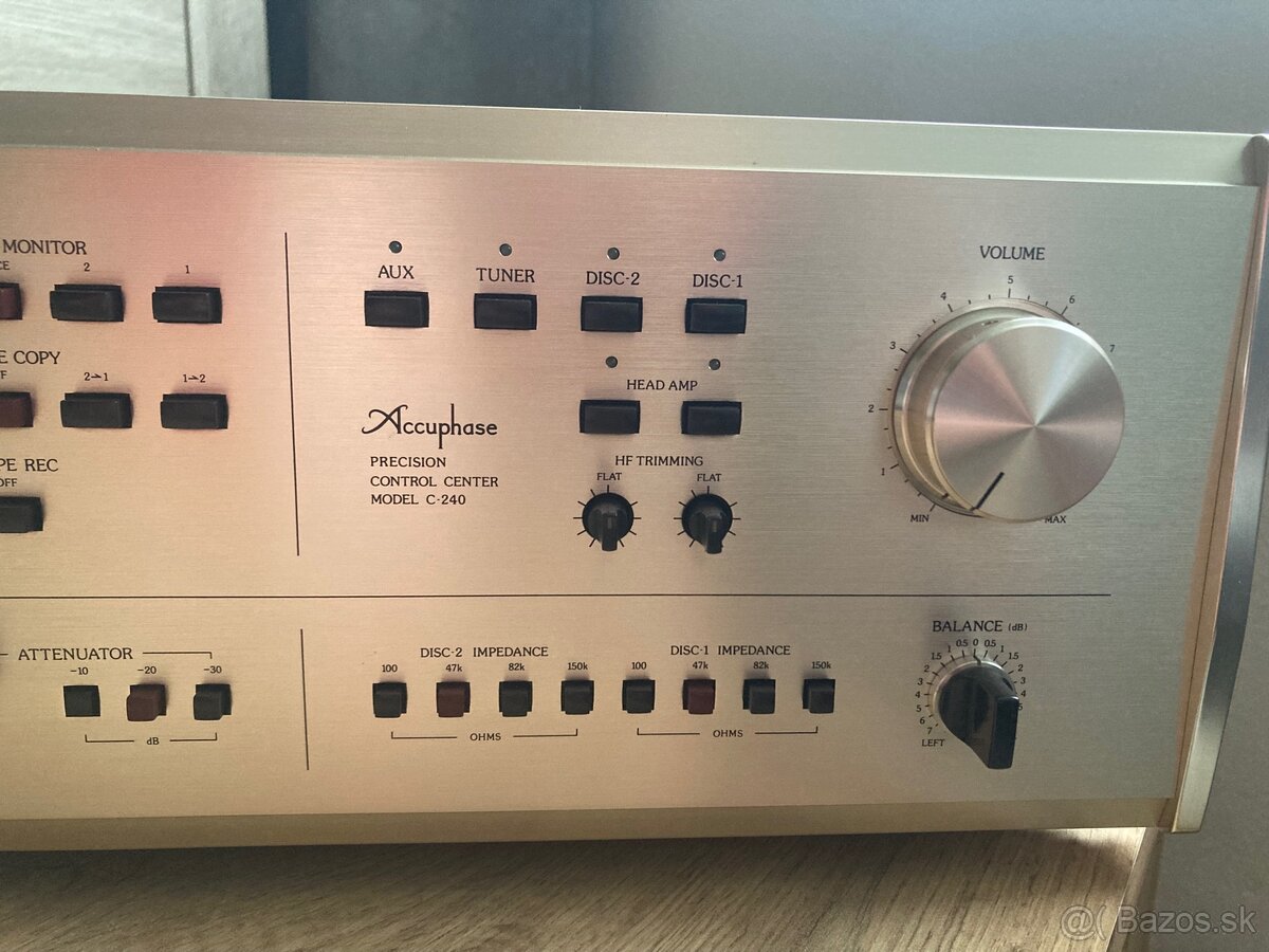 Accuphase C-240 - 3