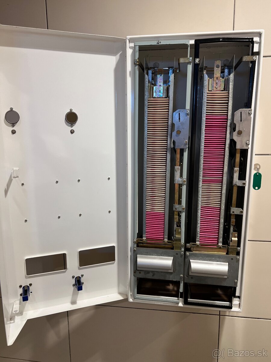 Predajné automaty na kondómy. - 3