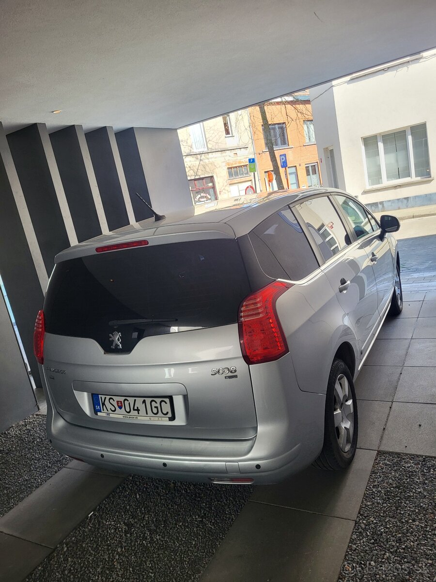 Peugeot 5008 - 3