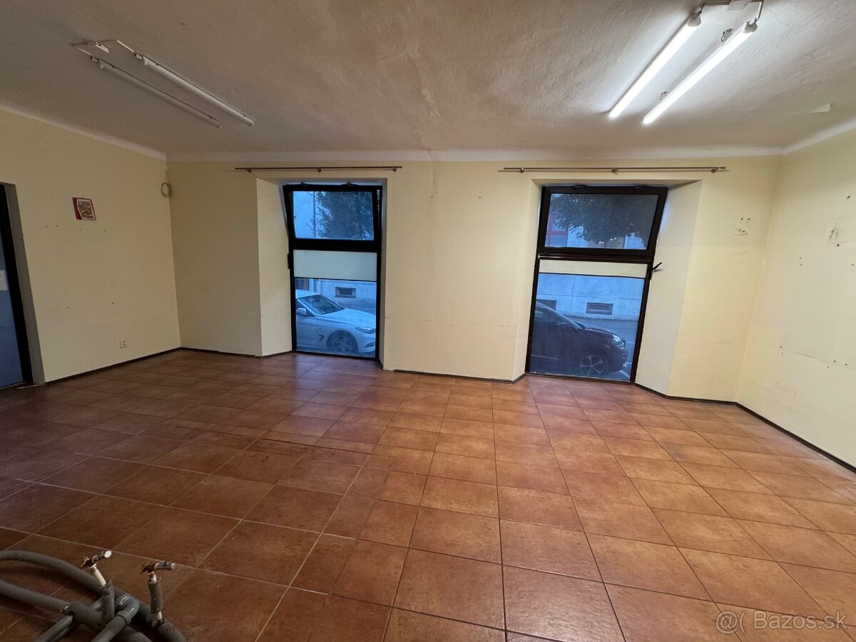 PREDAJ DOMU V CENTRE - na byty aj na office - 3