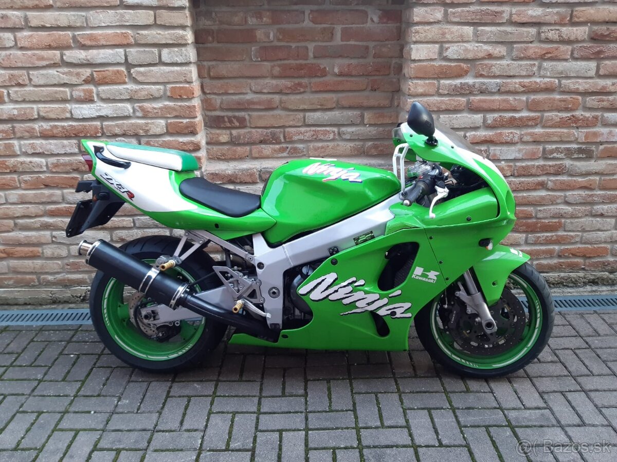 Kawasaki ZX 7R Ninja - 3