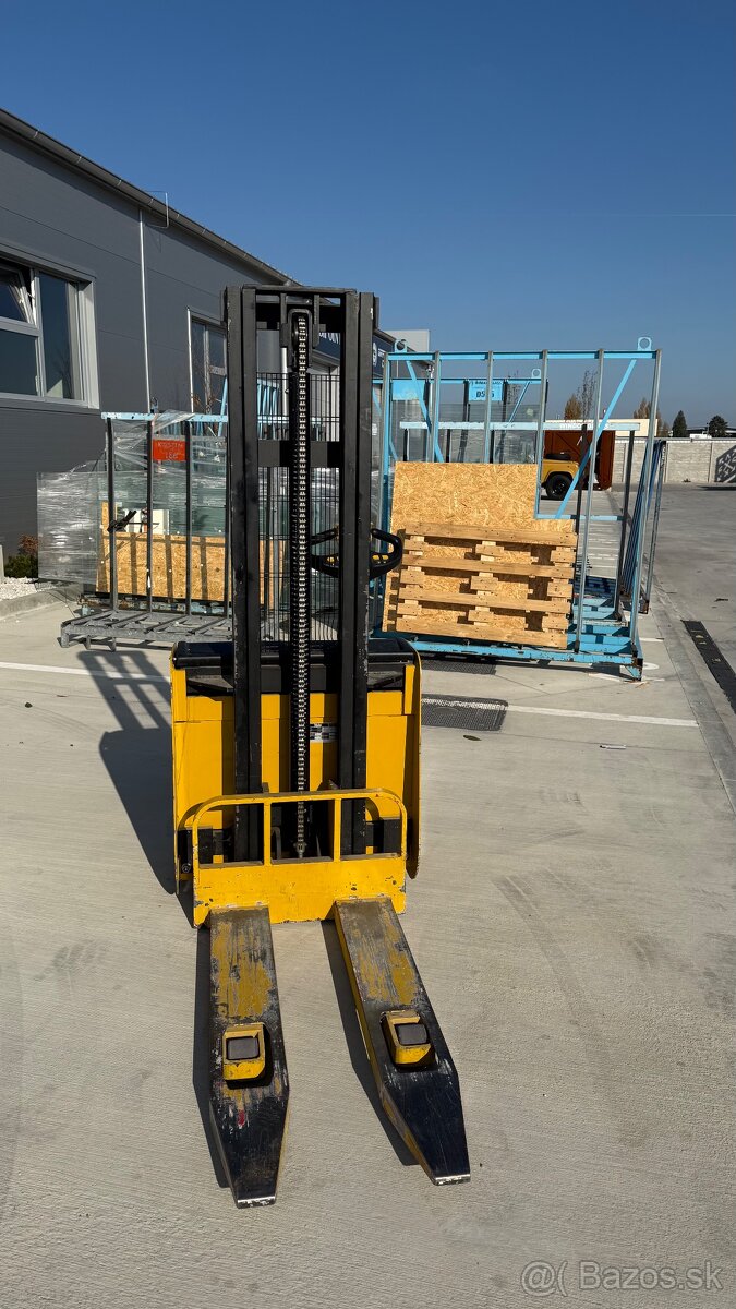 vysokozdvižný paletový vozík YALE MS10E-2860 - 3
