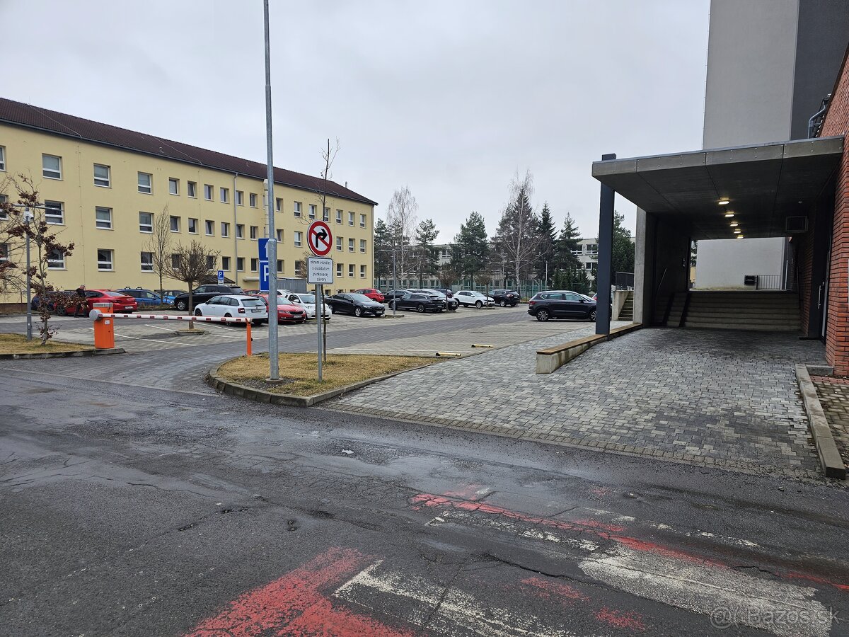 PARKOVACIE MIESTO - CENTRUM - POPRAD - 3