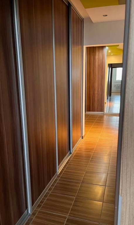 3-izbový byt v Podunajských Biskupiciach hneď vedľa OC Hron - 3