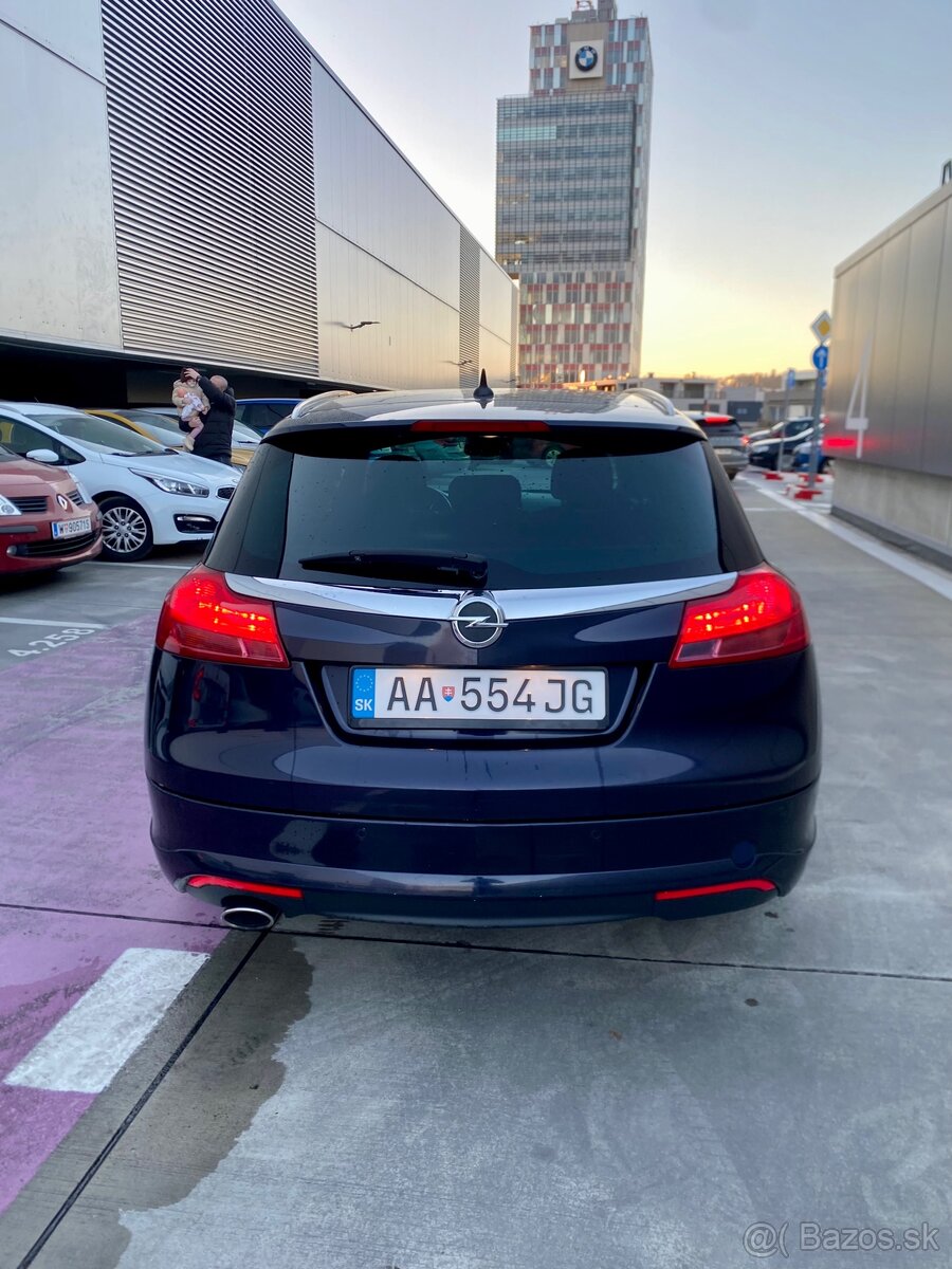 Opel Insignia sports tourer 2013 - 3