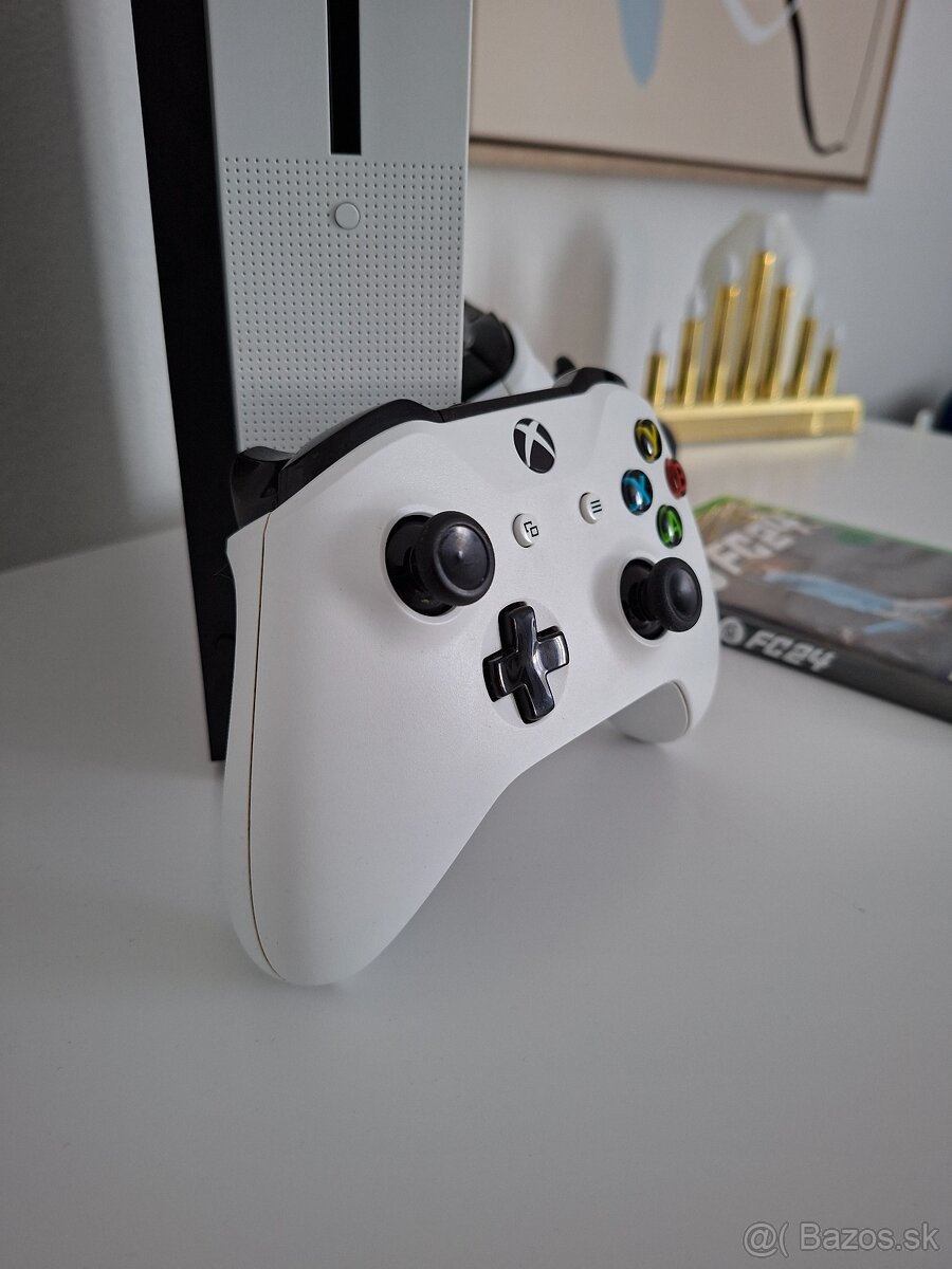 XBOX ONE S 1TB, 2X OVLÁDAČ, FC 24 - 3