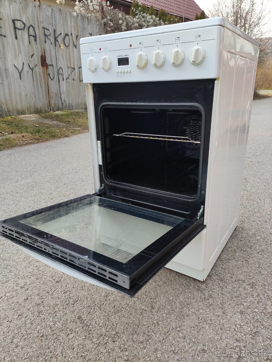 Elektrický sporák / rúra Mora - 3