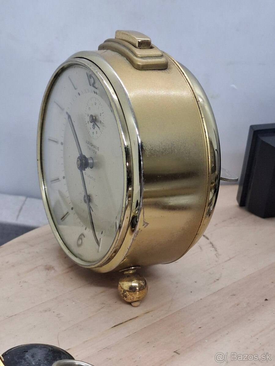 Predám funkčný budík JUNGHANS Trivox Sil. - 3