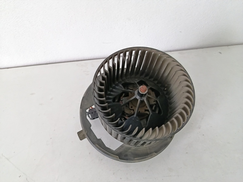 ventilator kurenia passat 3c1820015l 60€ - 3