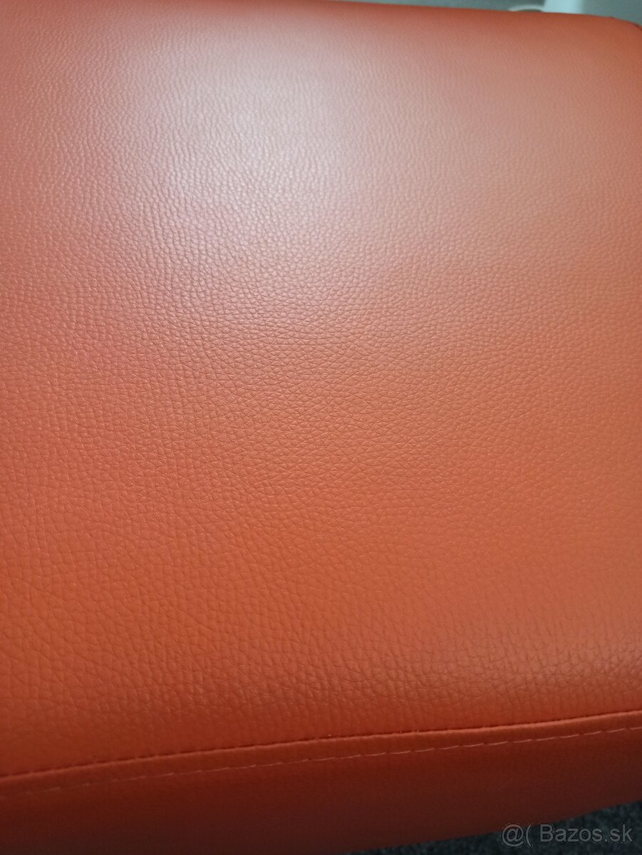 Kožené taburetky - 3