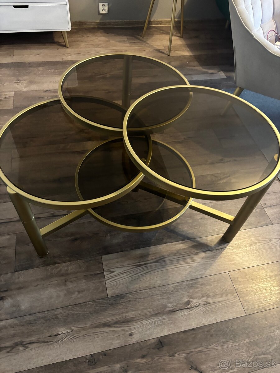 Zlatý konferenčný stolík - 3