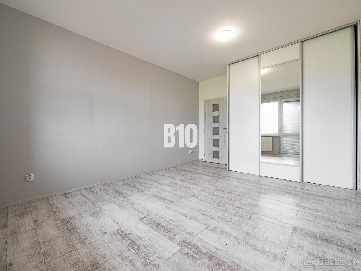 Priestranný 3-izbový byt s balkónom v Leviciach - 3