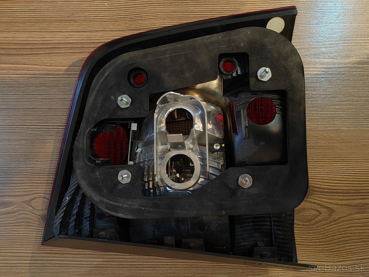 Octavia 2 combi ľavé zadné svetlá - 3