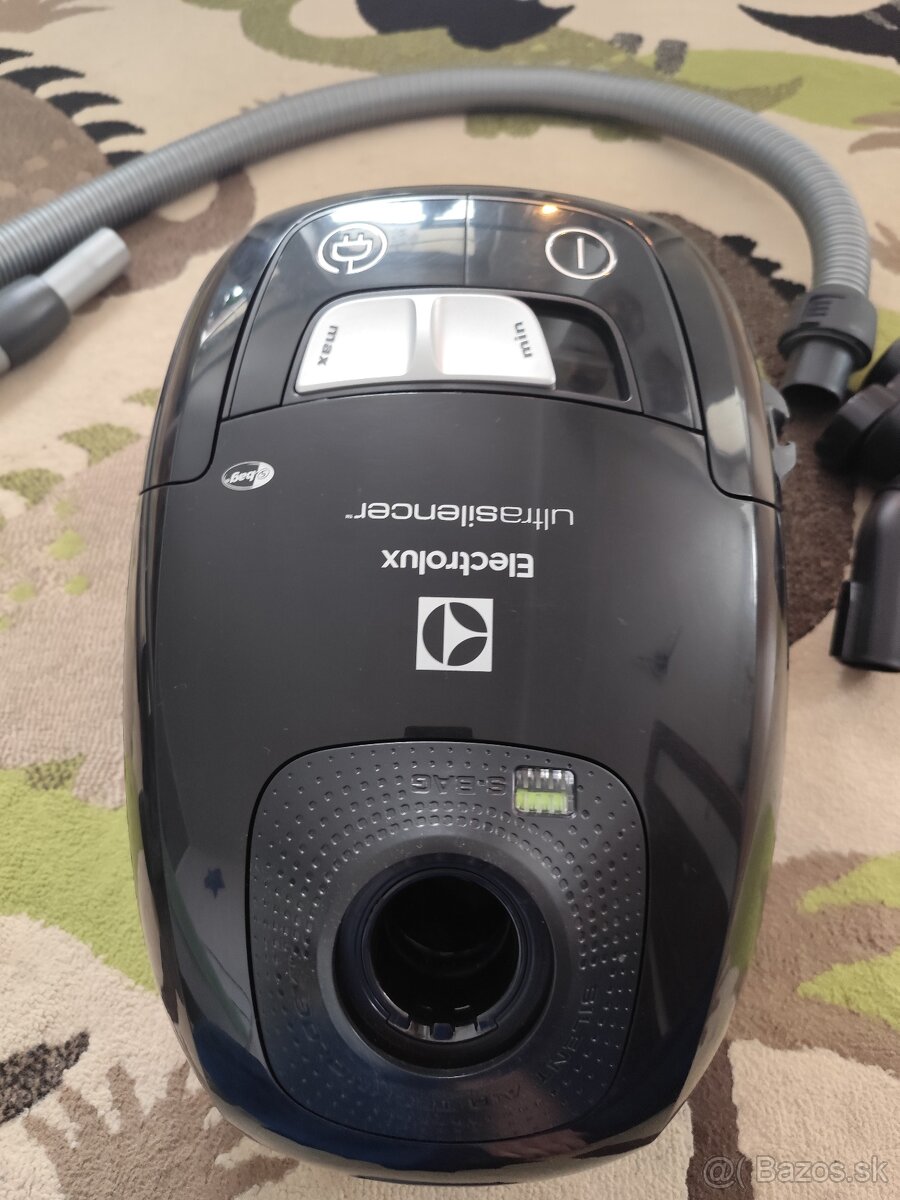 Predám plne funkčný vysávač Electrolux - 3