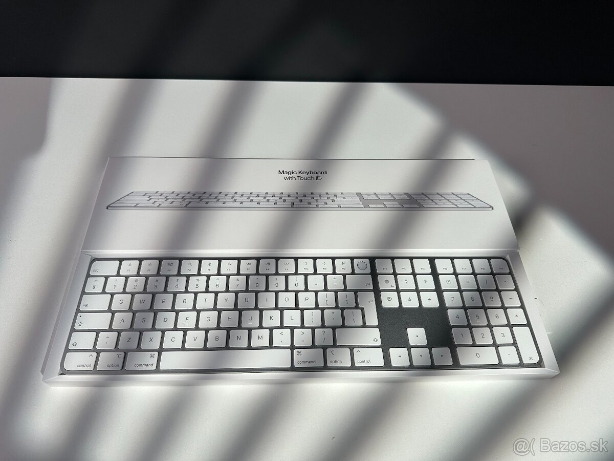 Apple Mac mini M2 16GB/512GB 2023 + Apple Magic Keyboard - 3