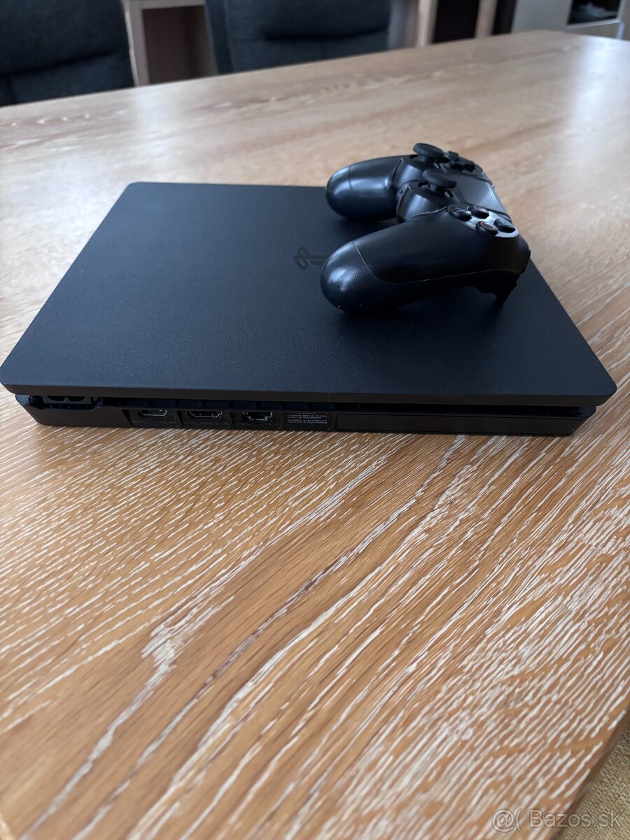 Predám Playstation 4 Slim 500Gb - 3