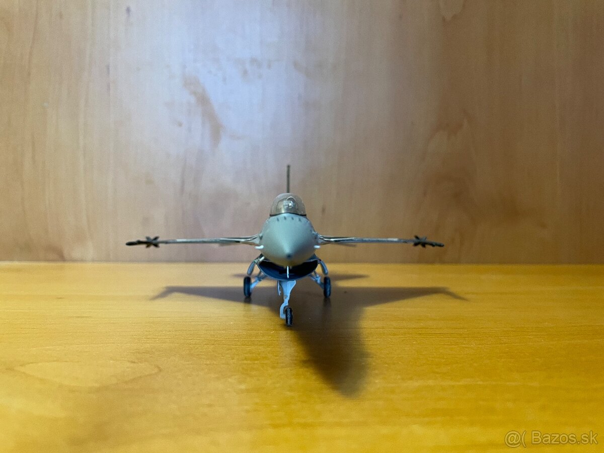 F-16AM Fighting Falcon - model letadla 1:72 - 3