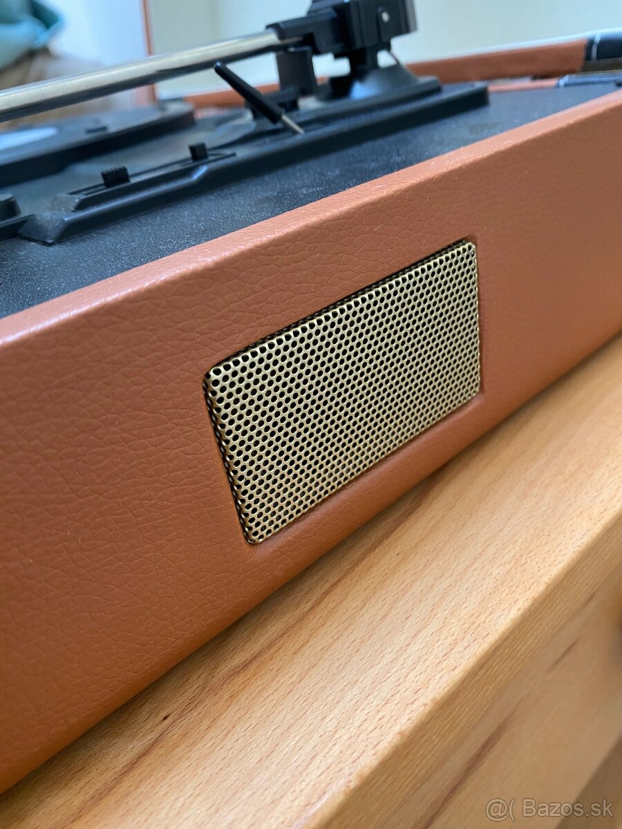 Kufríkový gramofón - 3