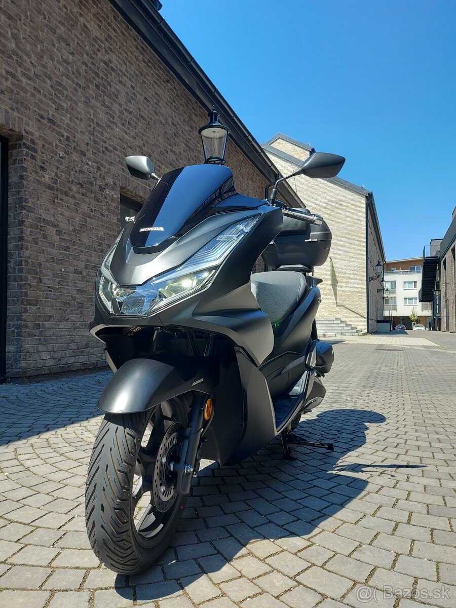Honda PCX 125, r.v. 2022, TOP stav, iba 2053 km - 3