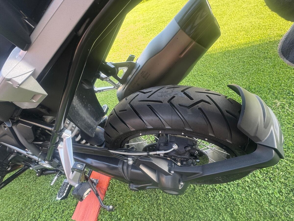 BMW R1250 GS 100 ULTIMATE EDITION 2024 TRIPLE BLACK - 3