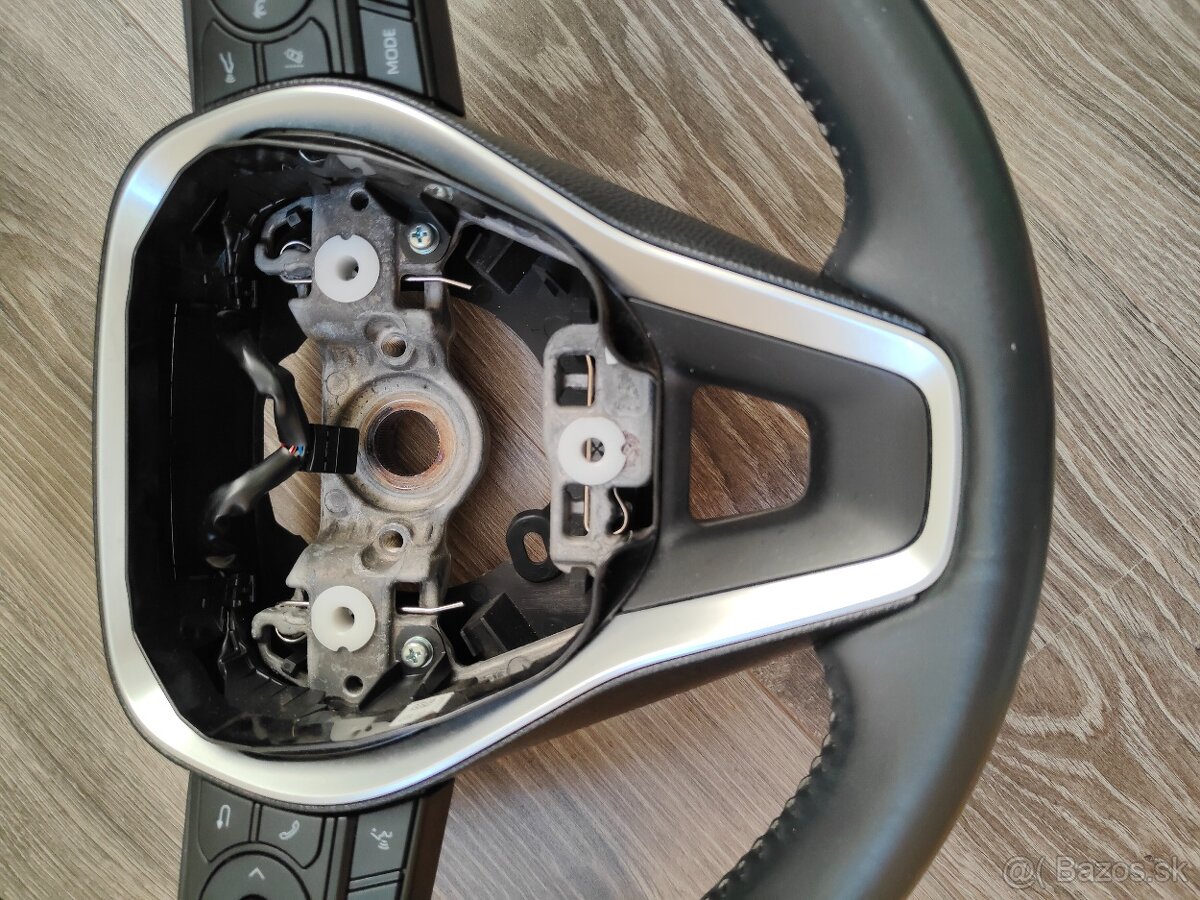 VOLANT TOYOTA COROLLA (E210) (2019-) - 3