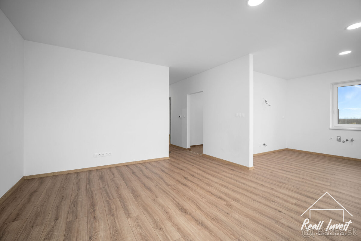 4-izbový rodinný dom na predaj v Cíferi - časť Karlov Dvor - 3