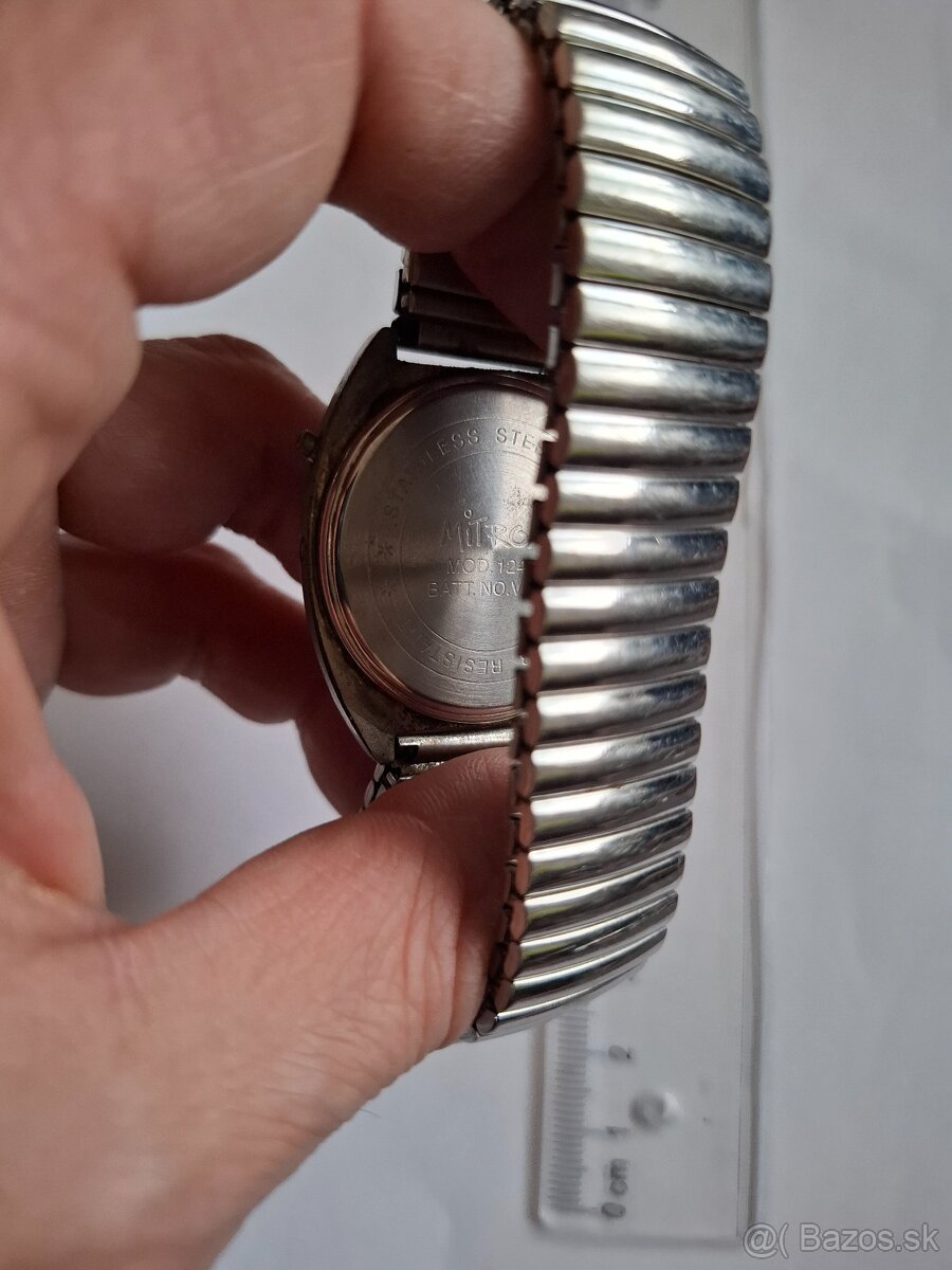 Staré digitálne hodinky - 3