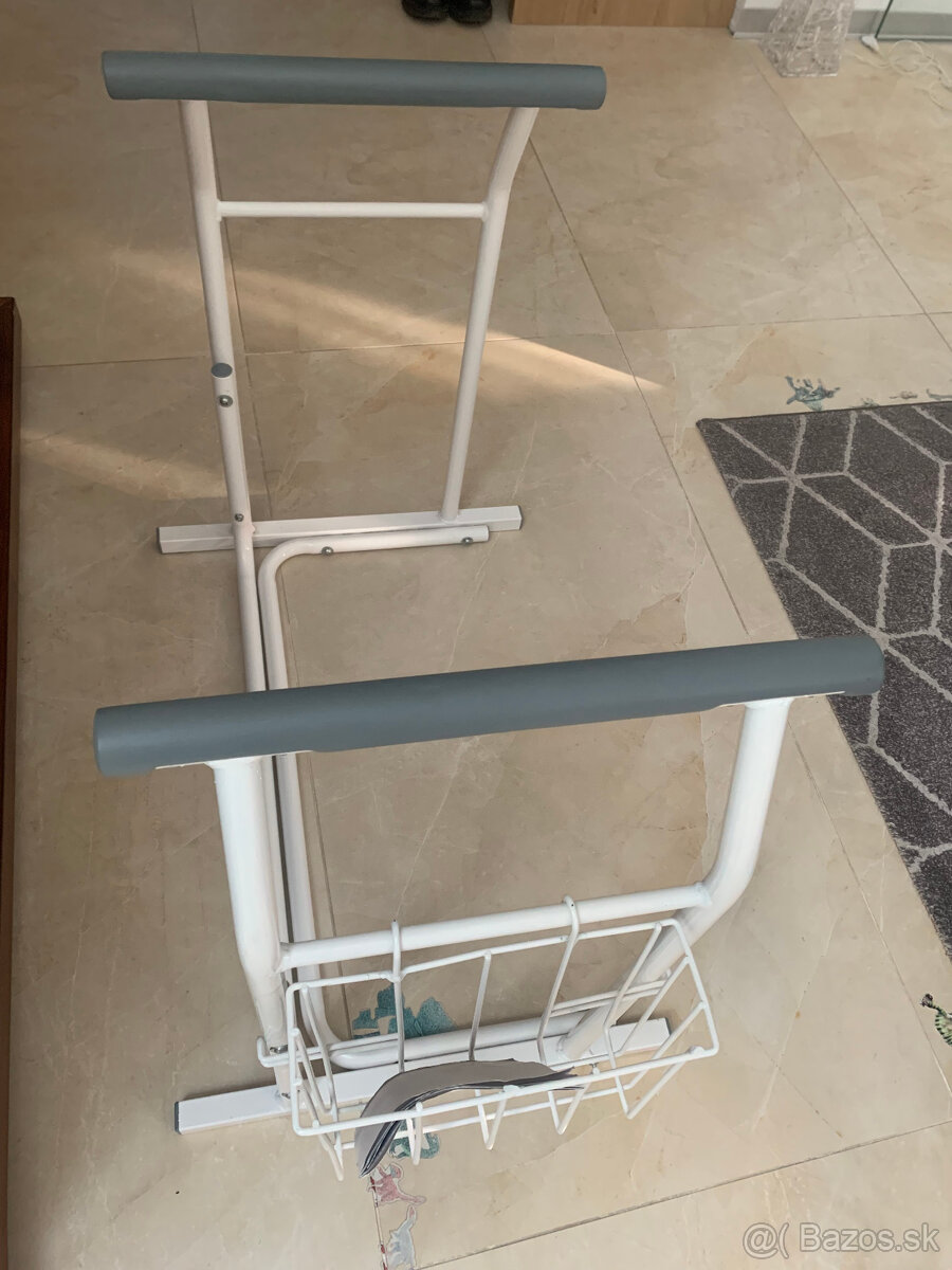 Pomôcka na vstávanie z WC - 3