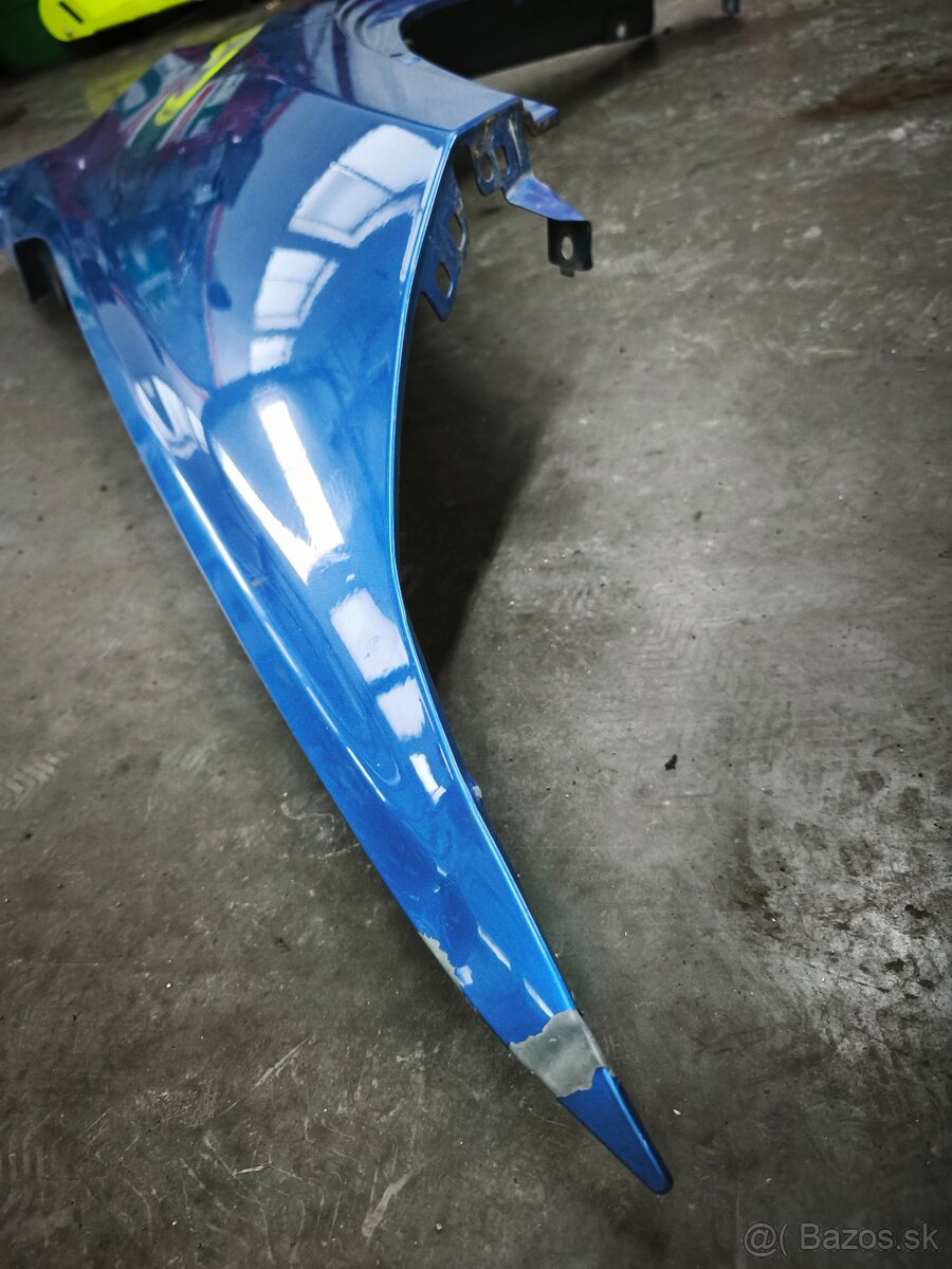 BMW X1 F48, ľavý predny blatnik - 3