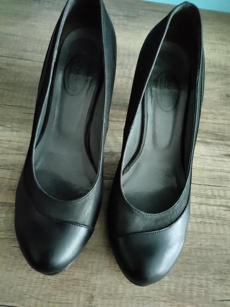 Čierne kožené lodičky č. 37 - 3