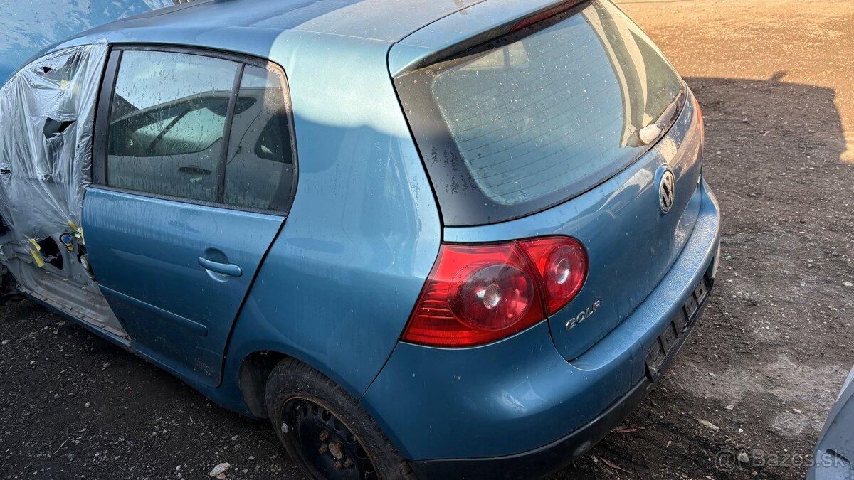 Rozpredám golf 5 - 3