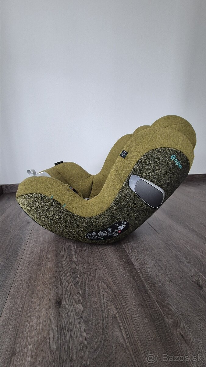 Cybex autosedacka + isofix otocna zakladna - 3