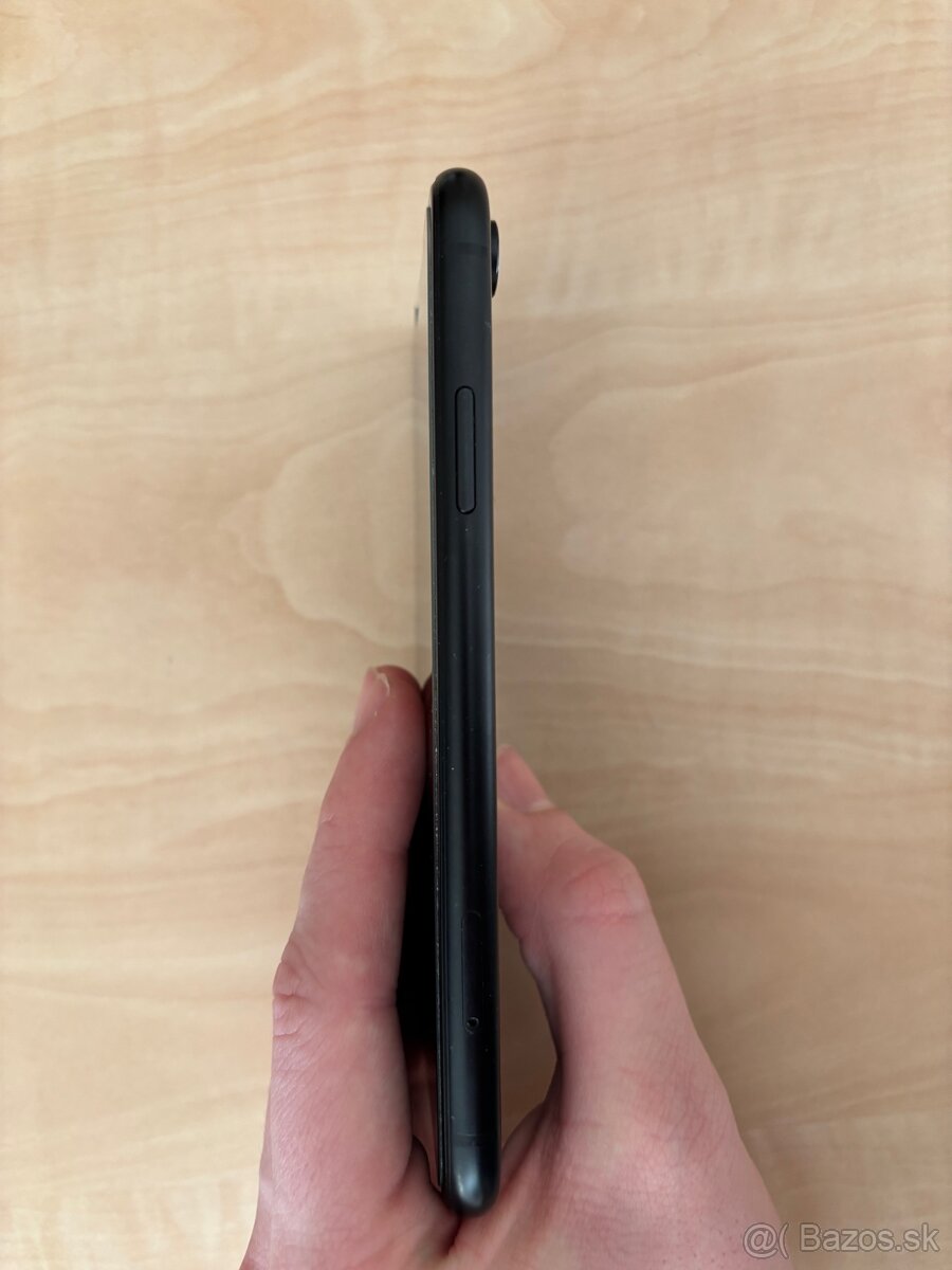 iPhone Xr - TOP STAV - 3
