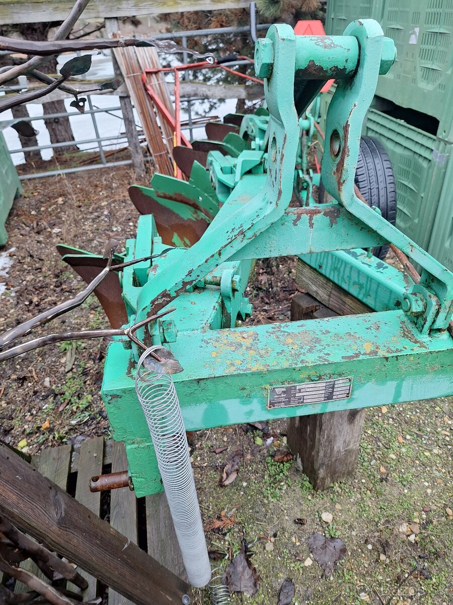 Predám 4-radličný pluh - 3