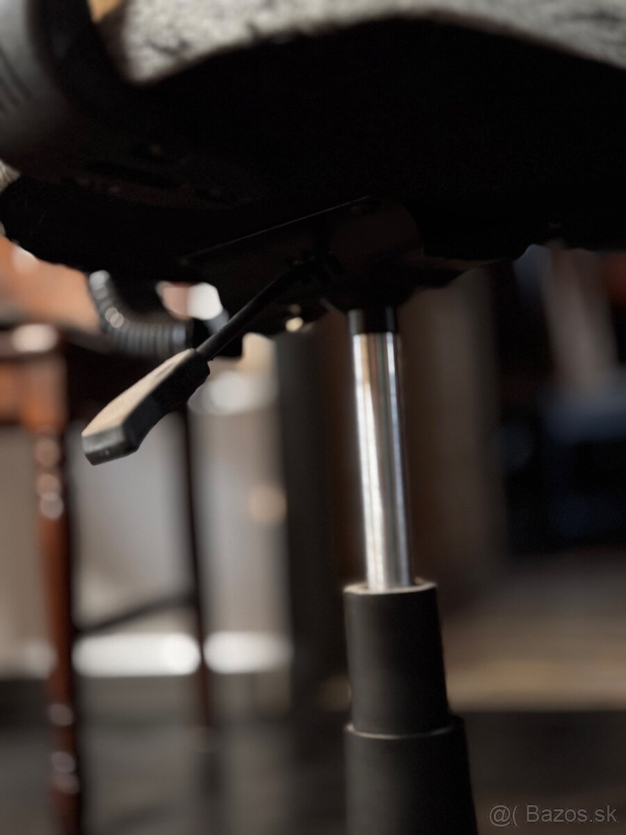 Kancelarska stolicka pre deti - 3