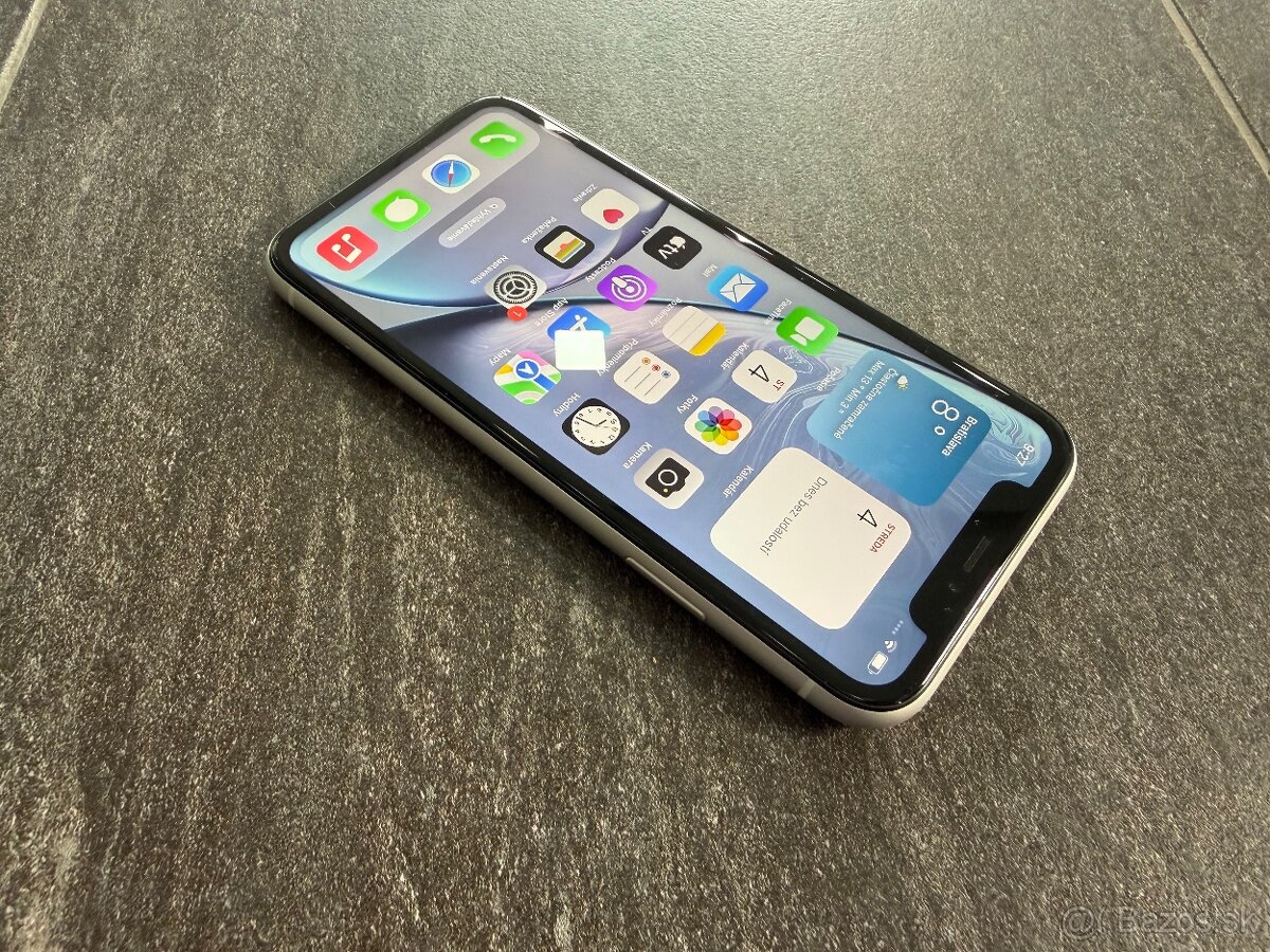 Apple iPhone XR 64 GB v bielej farbe White - 3