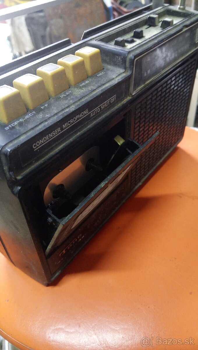 Radiomagnetofón - 3