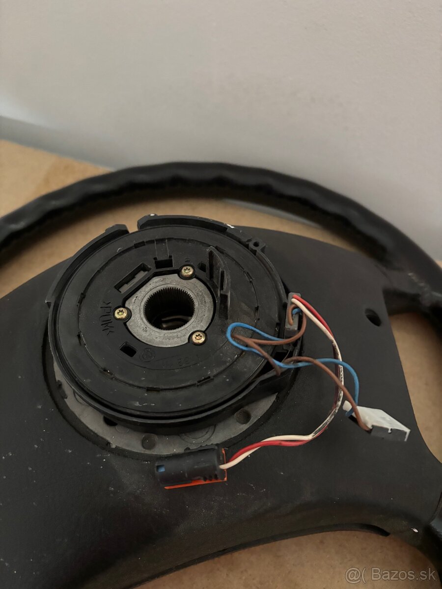 BMW E36 4 ramenný volant OEM - 3