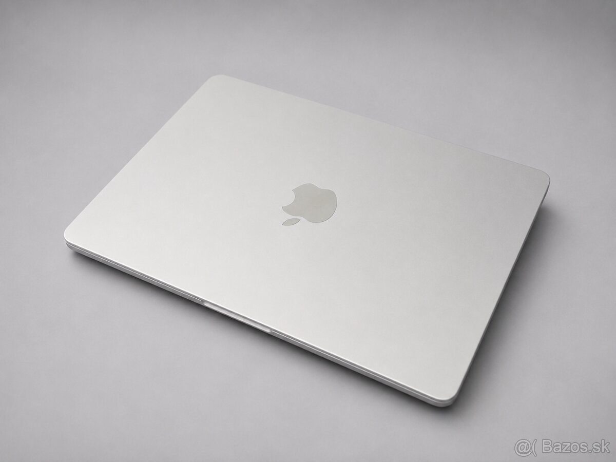 Predam Macbook Air M4/ 7 Cyklov - 3