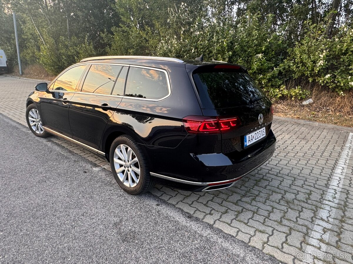 Volkswagen Passat Variant 2.0 TDI EVO DSG - 3