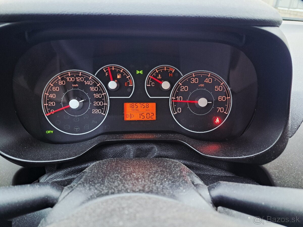 Grande Punto 1,2 benzín - 3