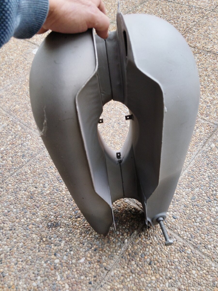 Nádrž perák FJ - 3