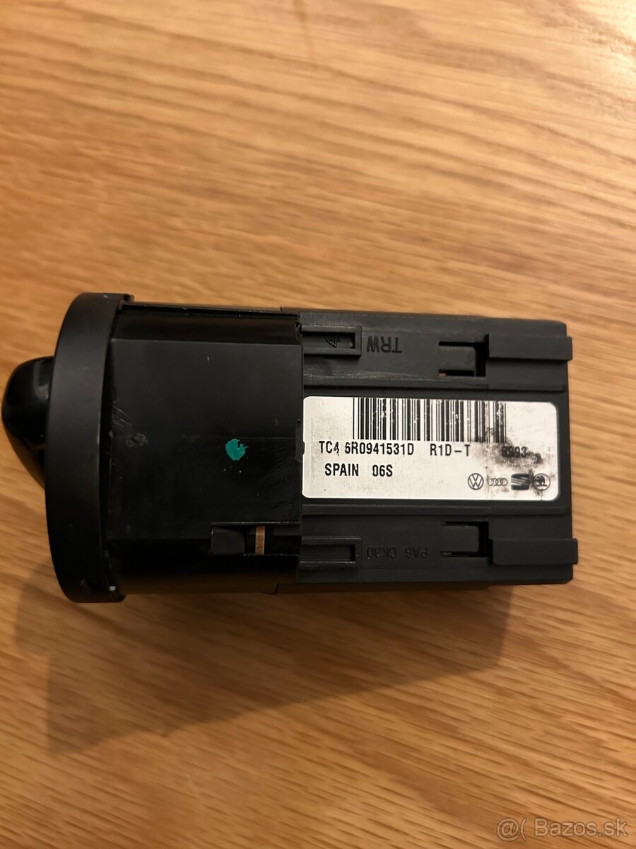 VW Passat Polo Golf 2009- vypínač svietil - 3