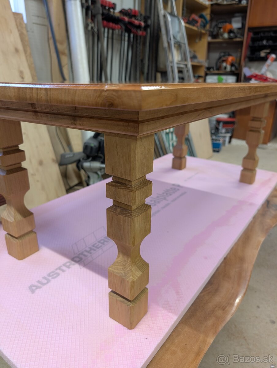 Konferenčný stolík - 3