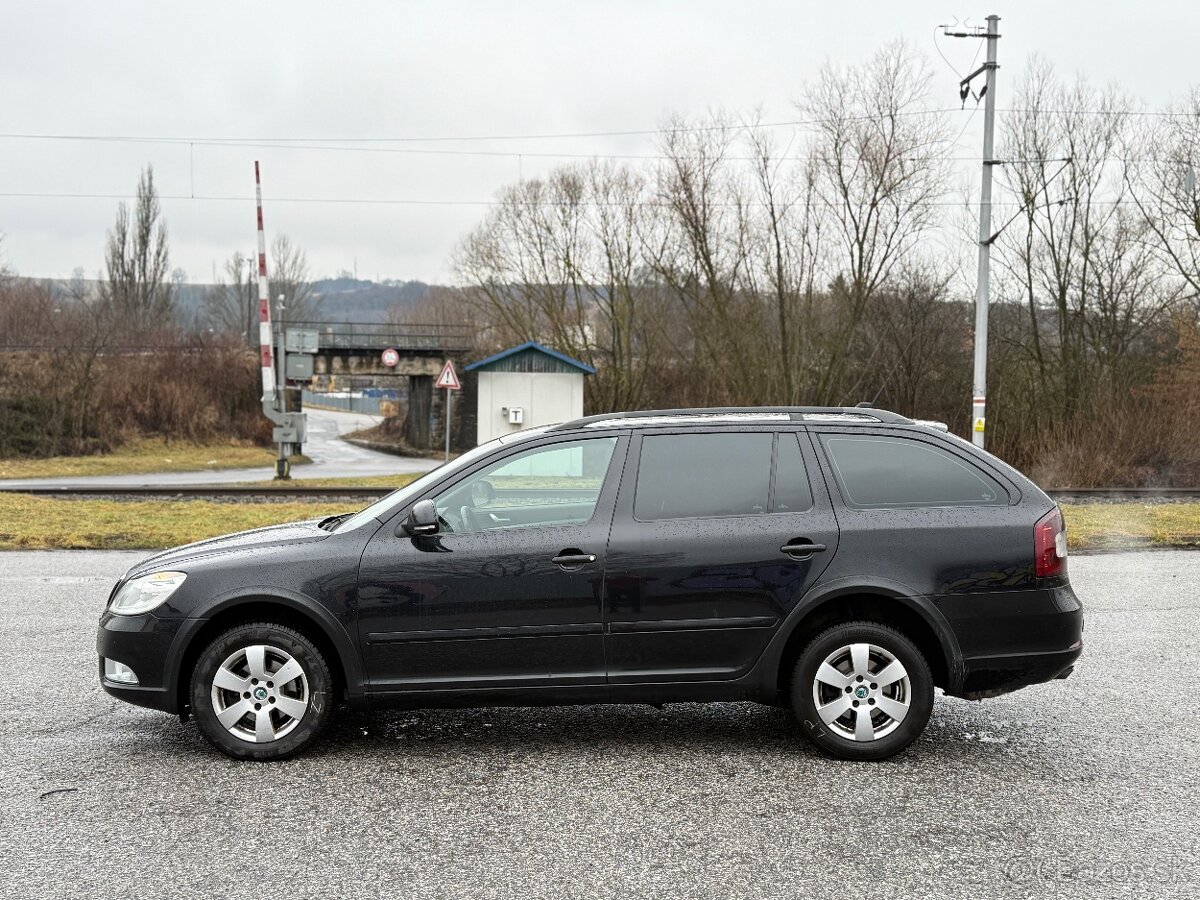 ŠKODA OCTAVIA 1.6TDI 4x4 COMBI - 3