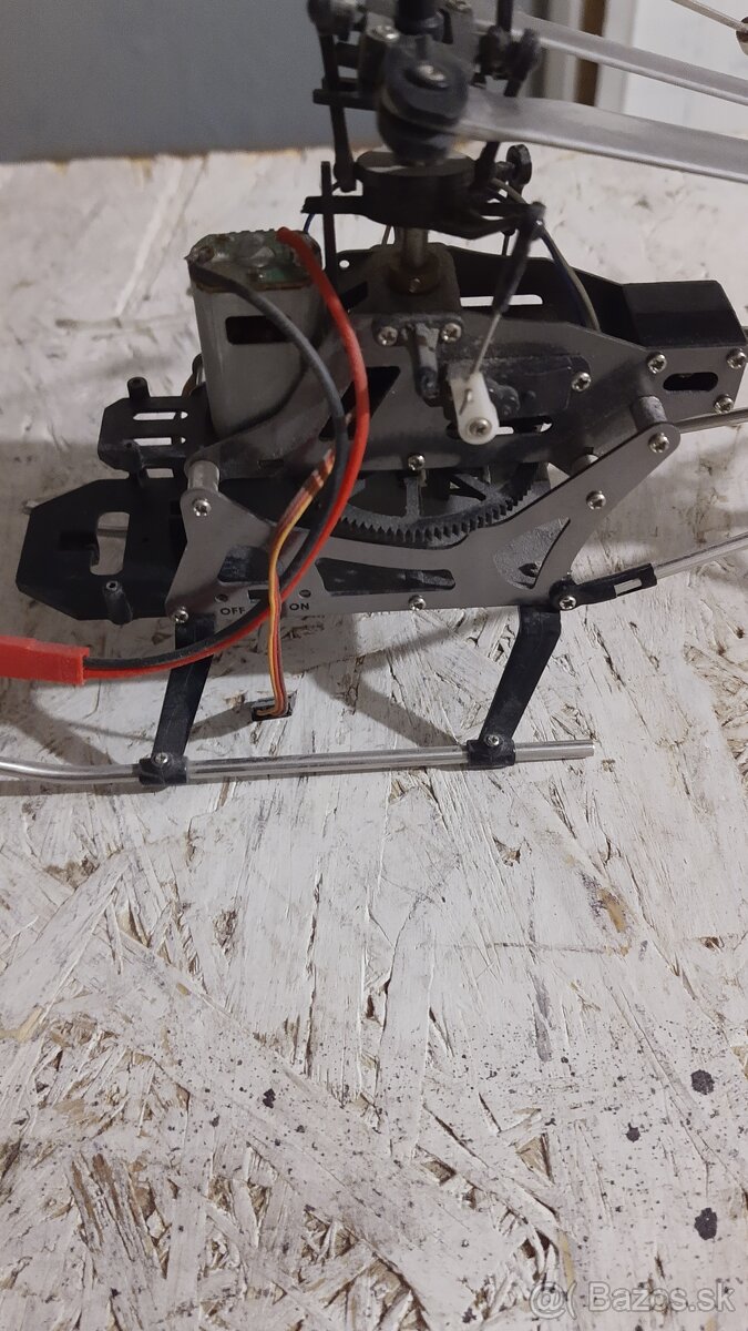 RC model vrtulníka DH - 3