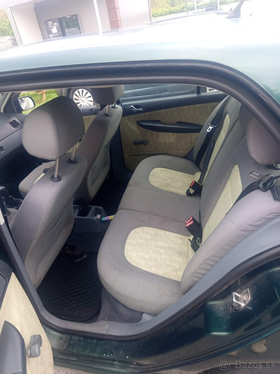 Škoda fabia 1.4 benzín - 3