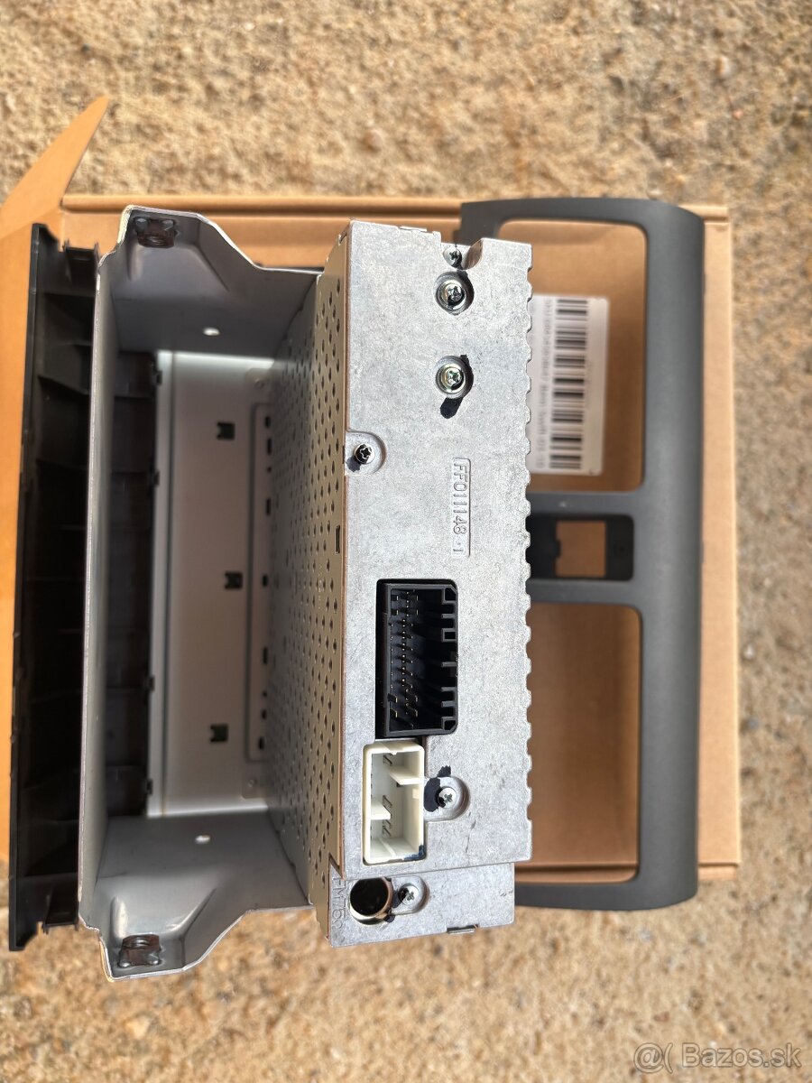 Rádio pre Suzuki Swift 2005-2010 - 3