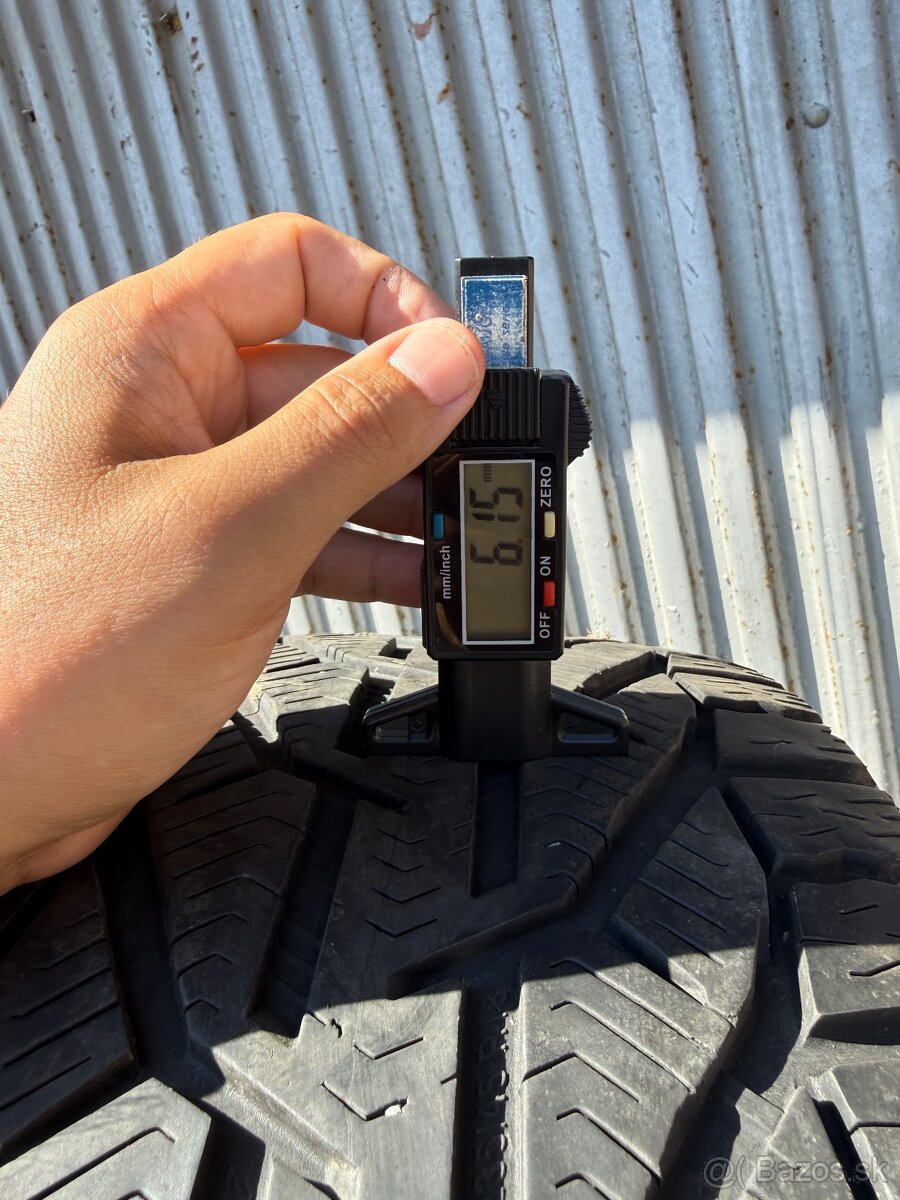 Zimne pneumatiky 235/45 R18 - 3